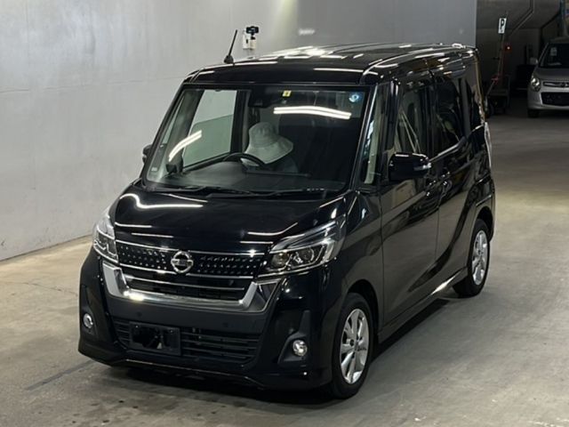 4103 Nissan Dayz roox B21A 2018 г. (KCAA Fukuoka)